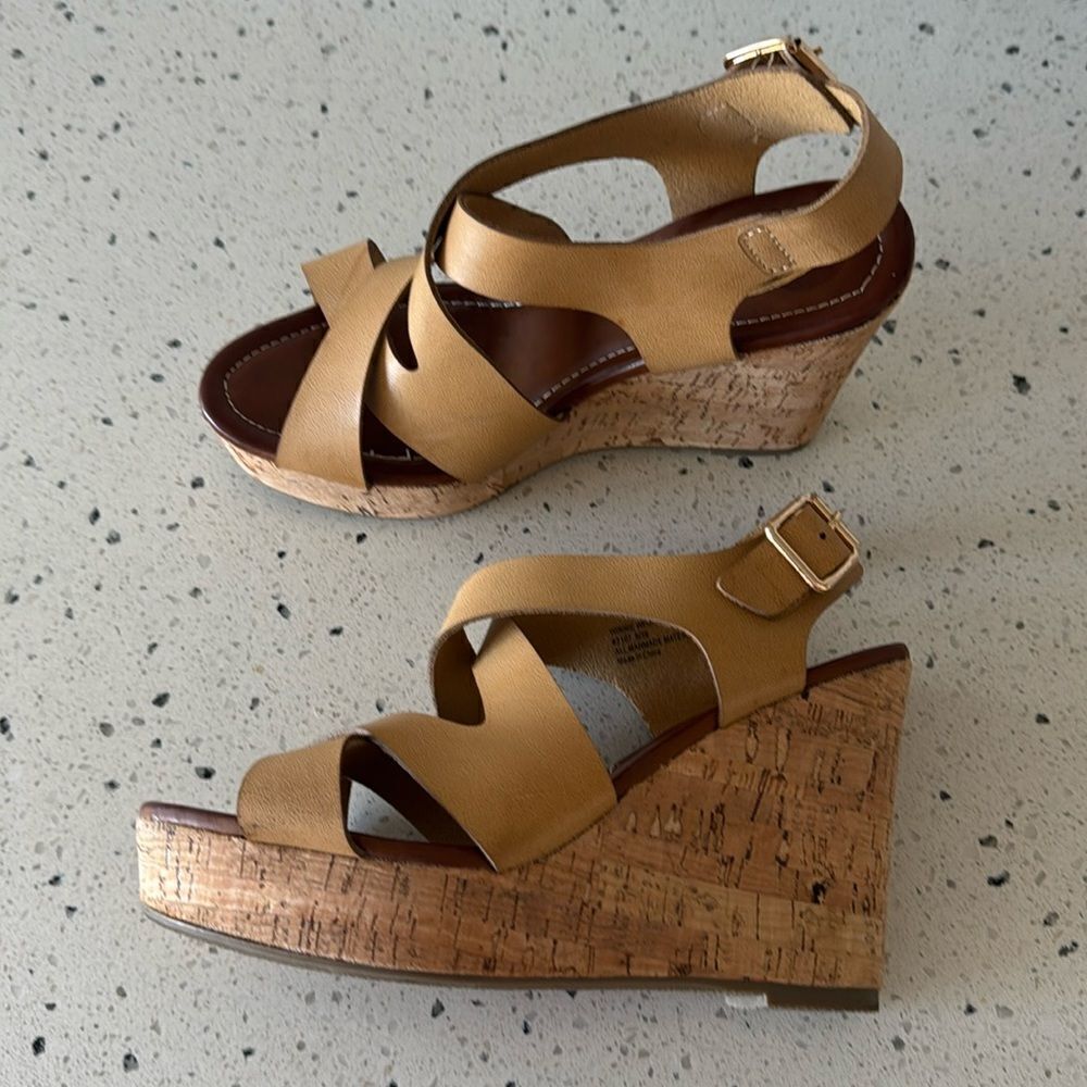 Seven7 Winnie Wedge Cork Natural Tan Vegan Leather Heeled Sandals Shoes size 9
